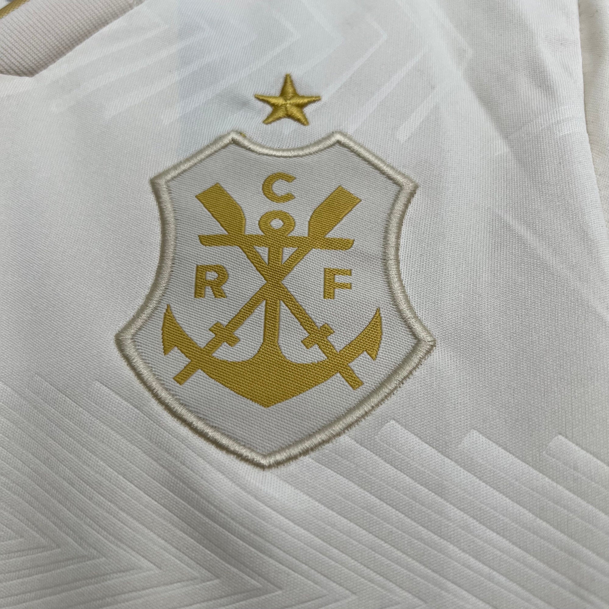 Conjunto Infantil CRF III 25/26 - Creme