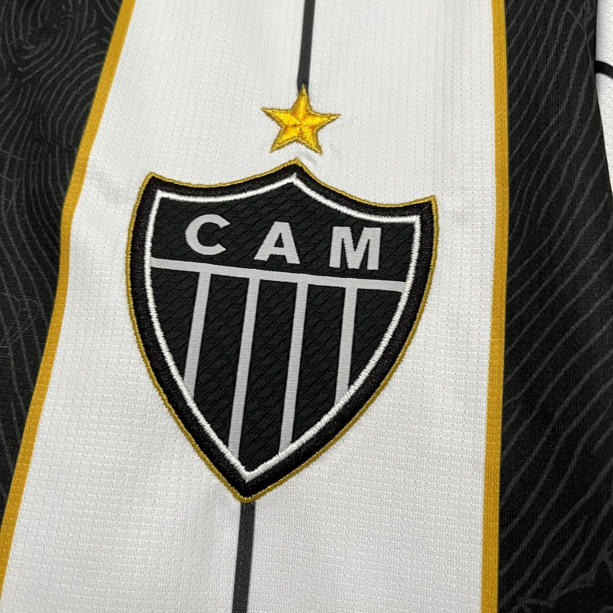 Camisa Atlético Mineiro Manto da Massa 2024 - Preta e Branca